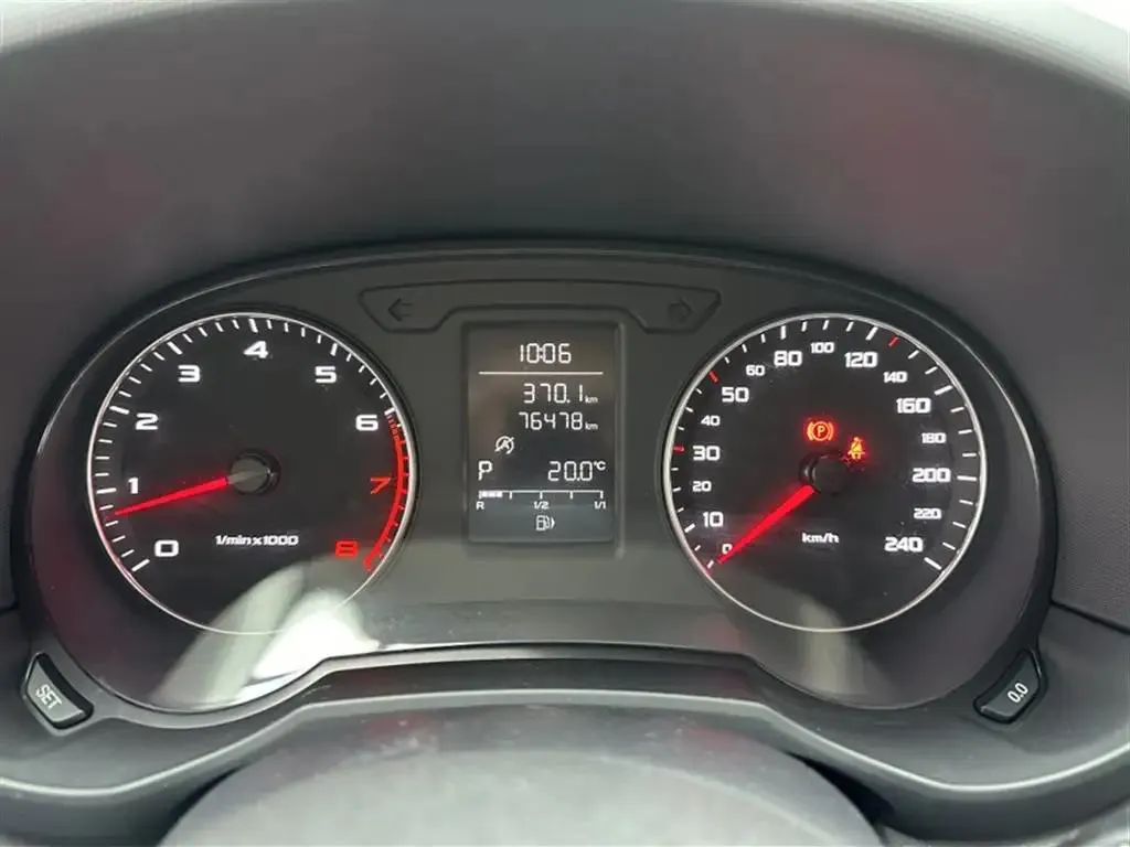 Audi A1 A1 2014 30 TFSI Fashion Edition — عرض الصورة 4