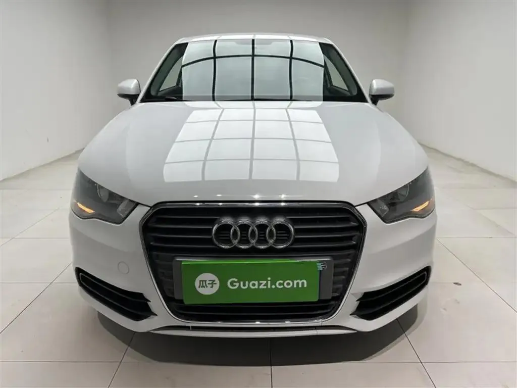 Audi A1 A1 2014 30 TFSI Fashion Edition — عرض الصورة 5