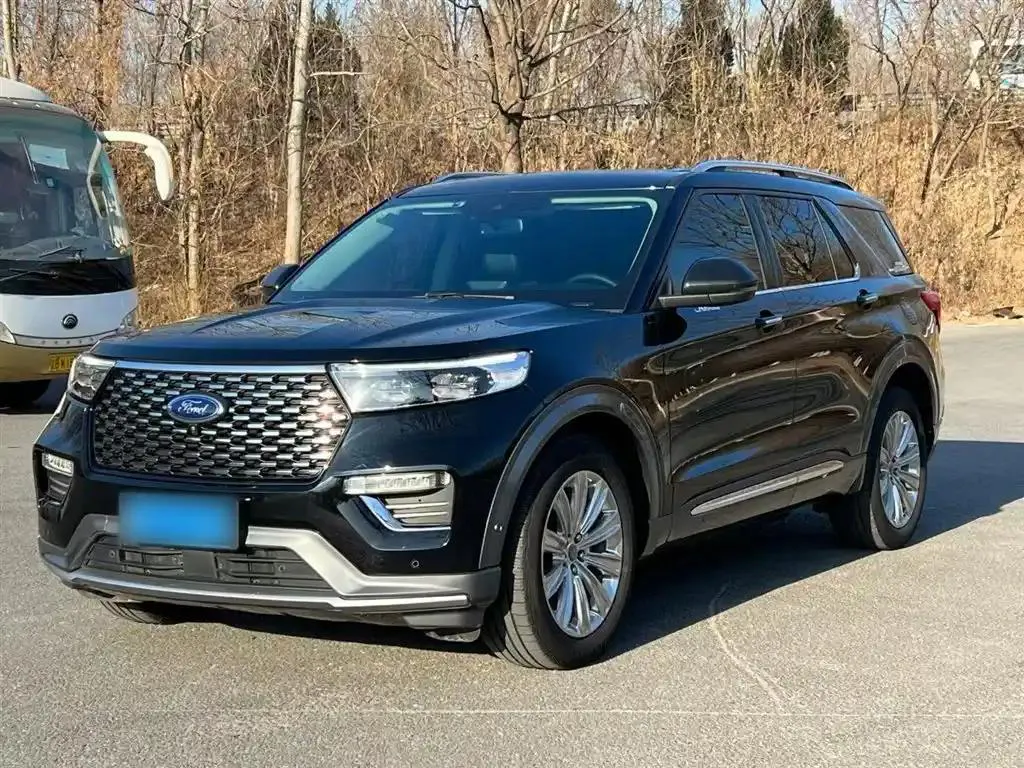 Ford Explorer Explorer 2020 EcoBoost 285 4WD Titanium Edition 7 Seaters — photo 1