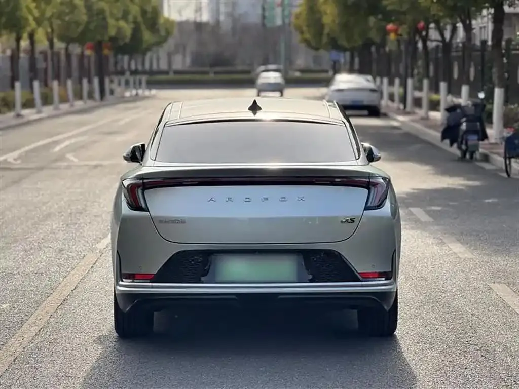 Arcfox ARCFOX αS αS 2021 708S+ 160kW — Voir la photo 6
