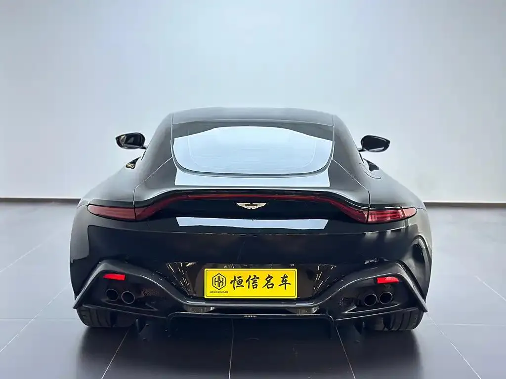 Aston Martin V8 V8 Vantage 2018 4.0T V8 Coupe — عرض الصورة 4