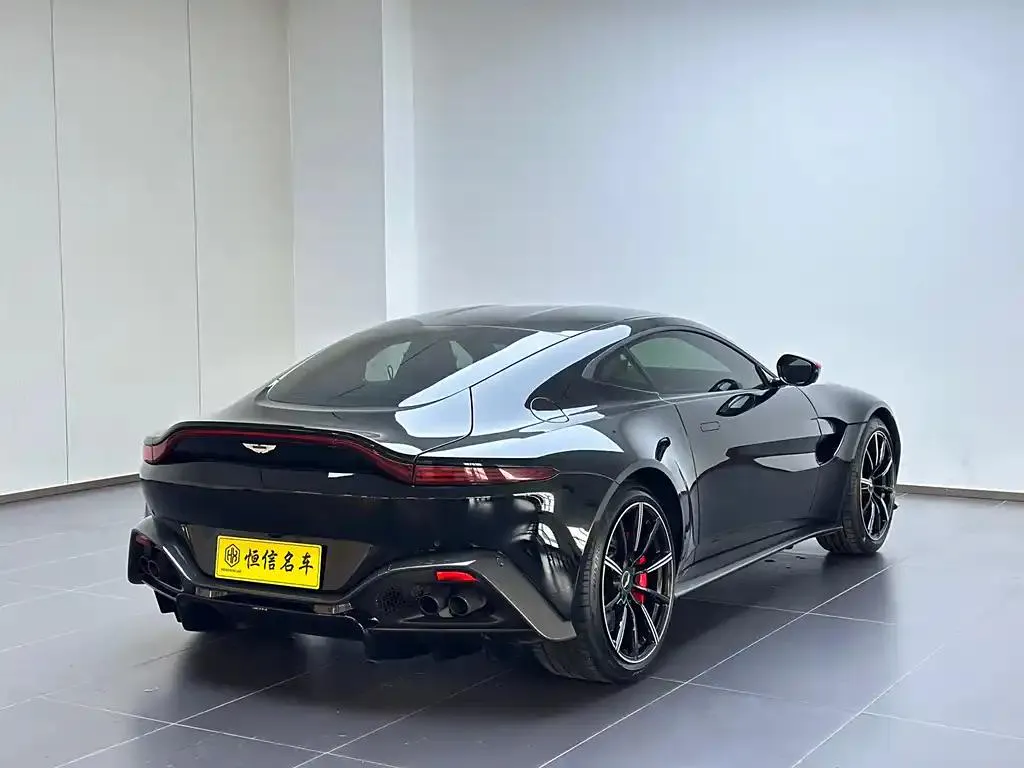 Aston Martin V8 V8 Vantage 2018 4.0T V8 Coupe — عرض الصورة 6