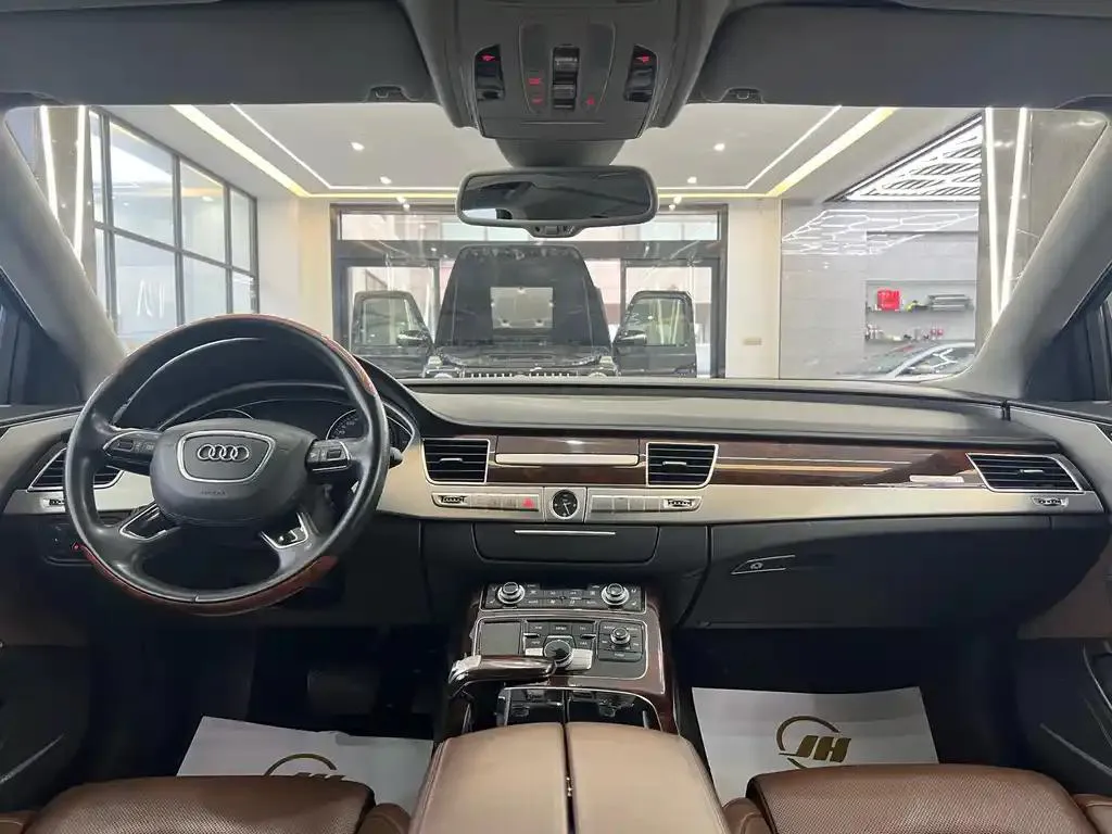Audi A8 A8 2013 A8L 6.3 FSI W12 quattro flagship model — View photo 6
