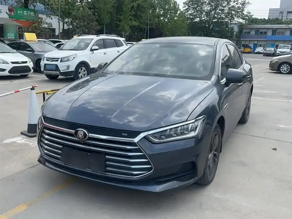 BYD Qin Pro Qin Pro 2018 1.5TI Automatic Intelligent Link Front Type — photo 1