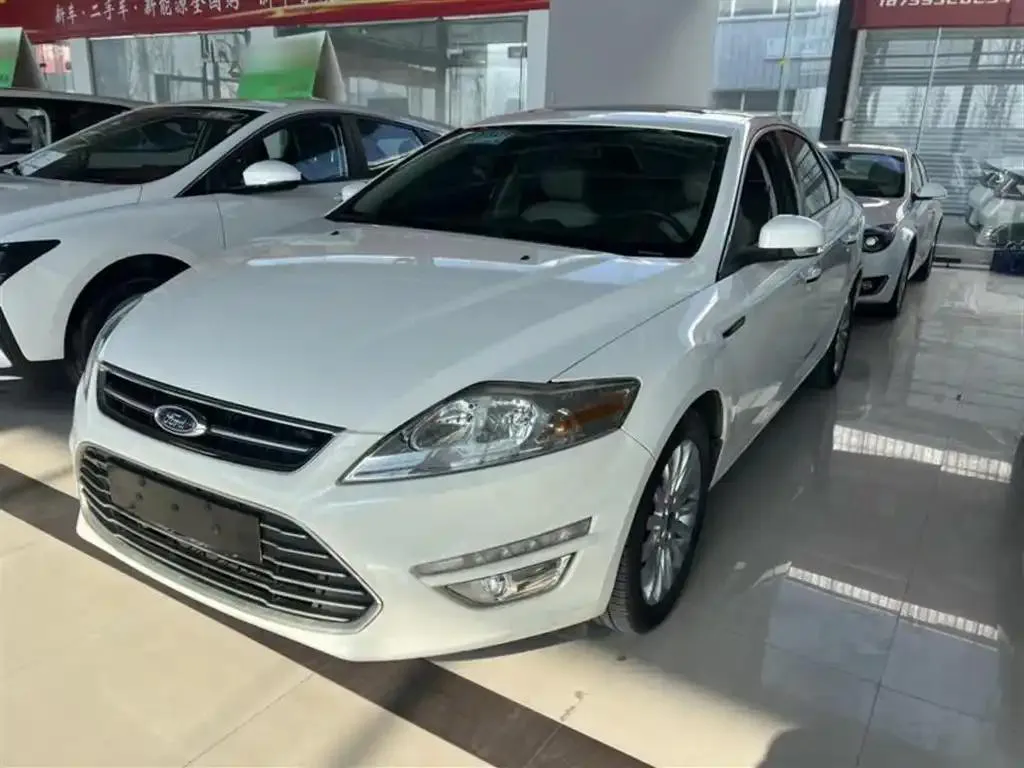 Ford Mondeo-Zhisheng Mondeo-Winning 2011 2.0L GTDi200 Fashion Model — photo 1