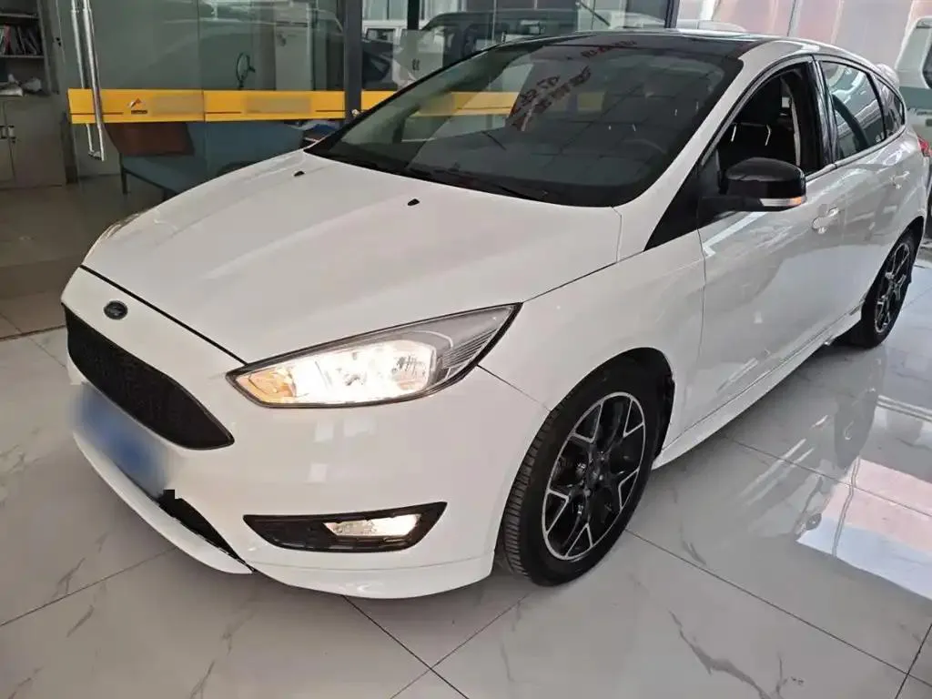 Ford Focus Focus 2017 1.5T CTCC White and Black Limited Edition — photo 1