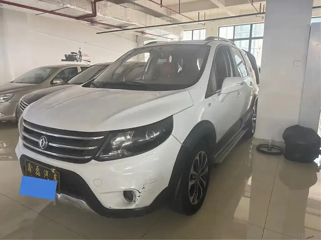 Dongfeng Dongfeng Forthing Jingyi — White