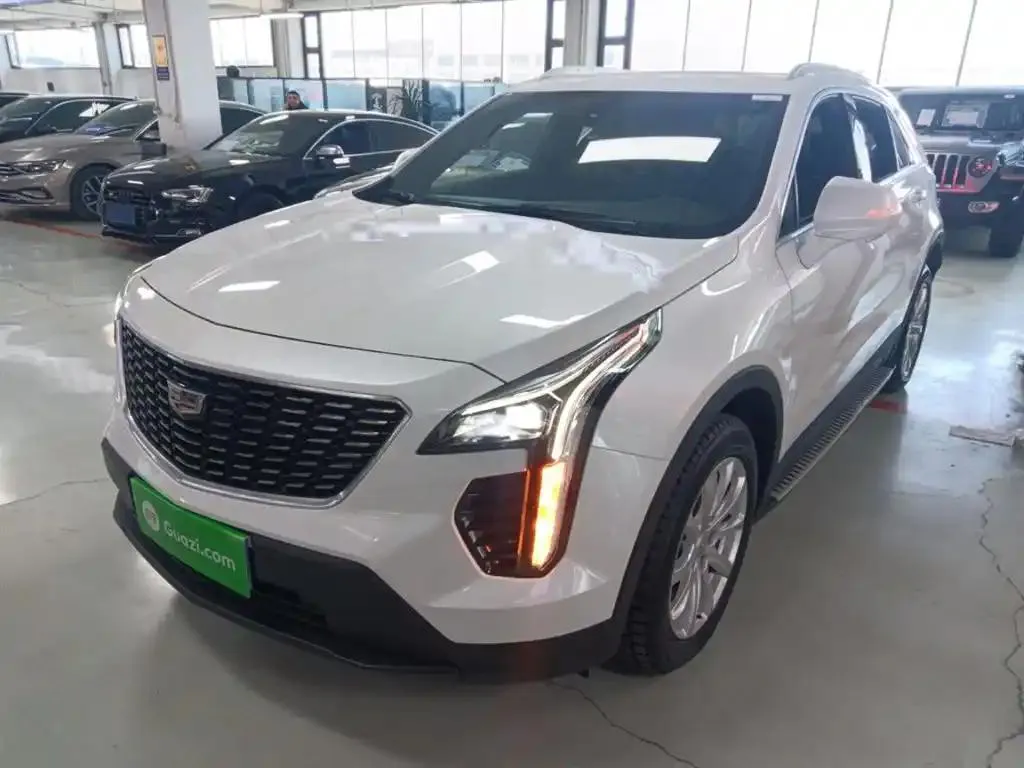 Cadillac XT4 XT4 2022 28T 2WD Fashion Edition — photo 1