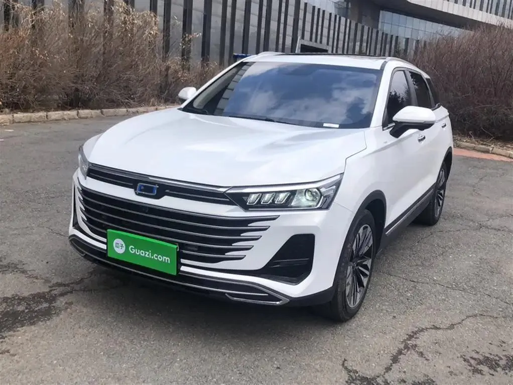 Bestune T77 T77 2023 1.5T Automatic Premium Edition — photo 1