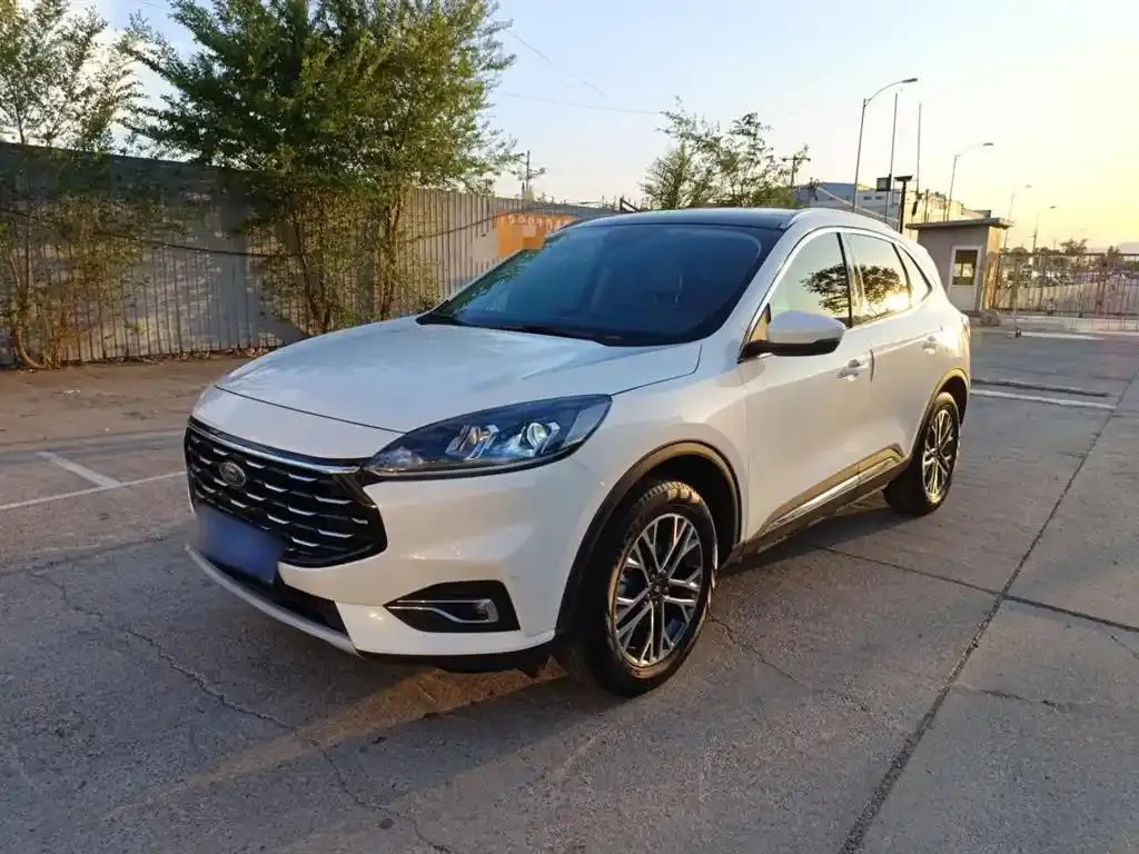 Ford Ford Escape — Blanc