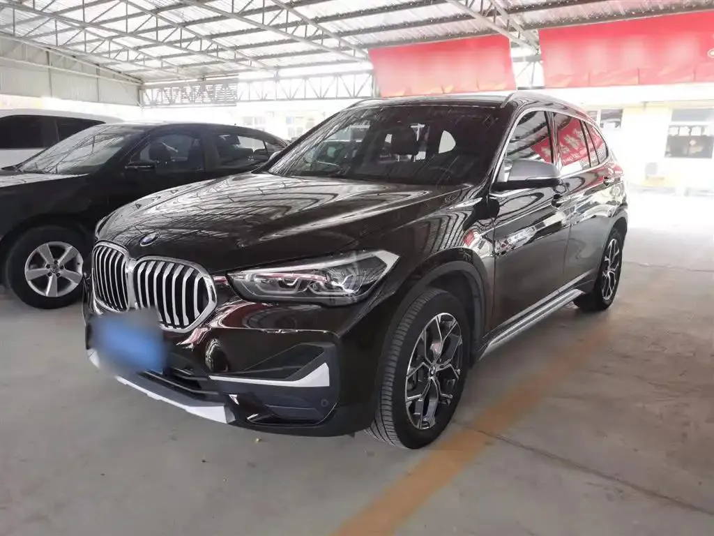 BMW X1 X1 2021 facelift sDrive20Li Premium Edition — photo 1