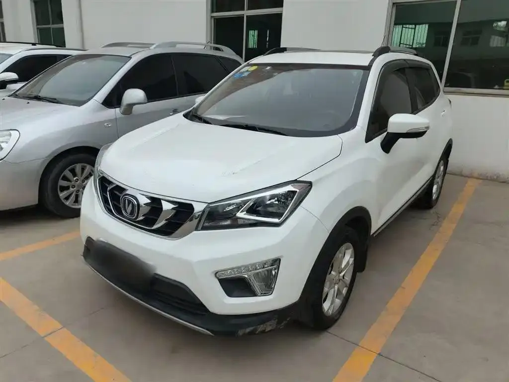Changan CS15 CS15 2017 1.5L Manual Luxury Sunroof Edition — photo 1