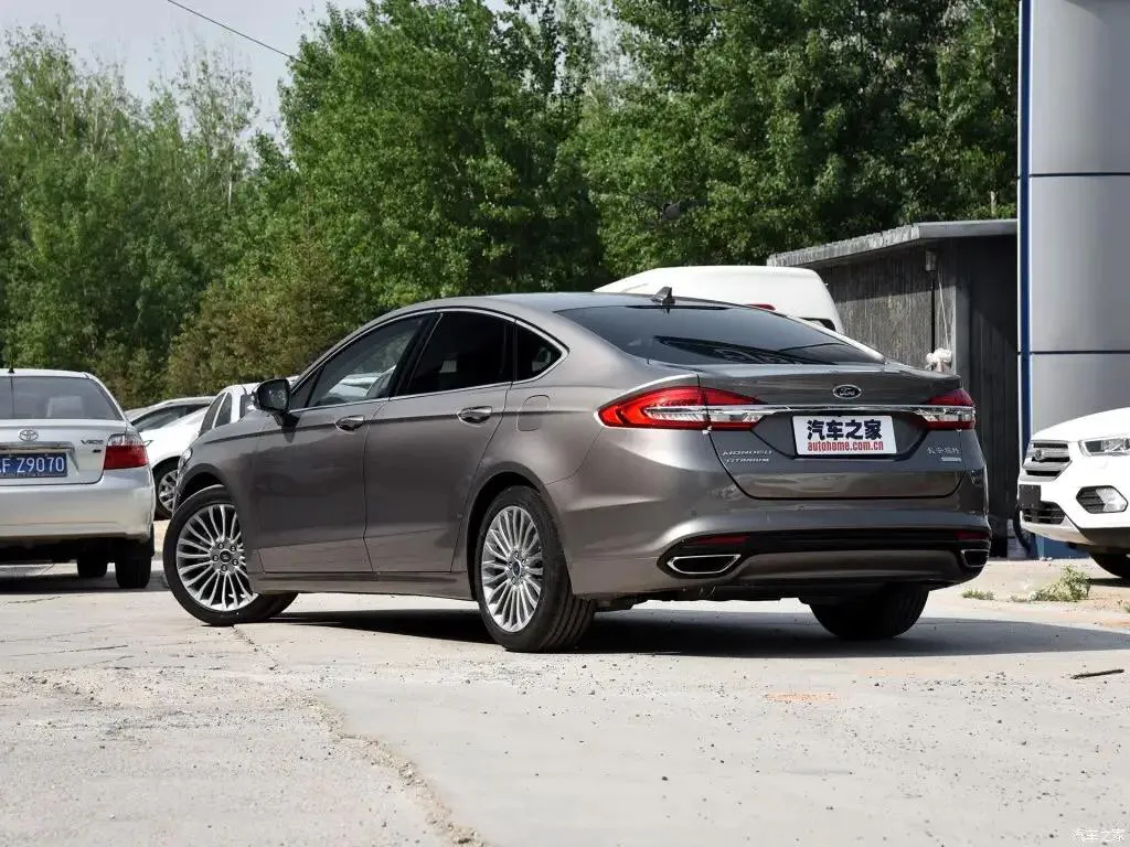 Alfa Alfa Romeo Stelvio — Blanco