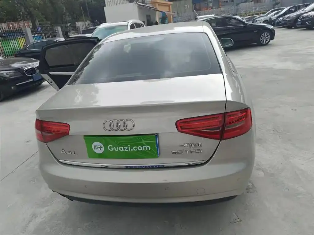 Audi A4L A4L 2016 30 TFSI Collector's Edition Automatic Comfort — Ver foto 6