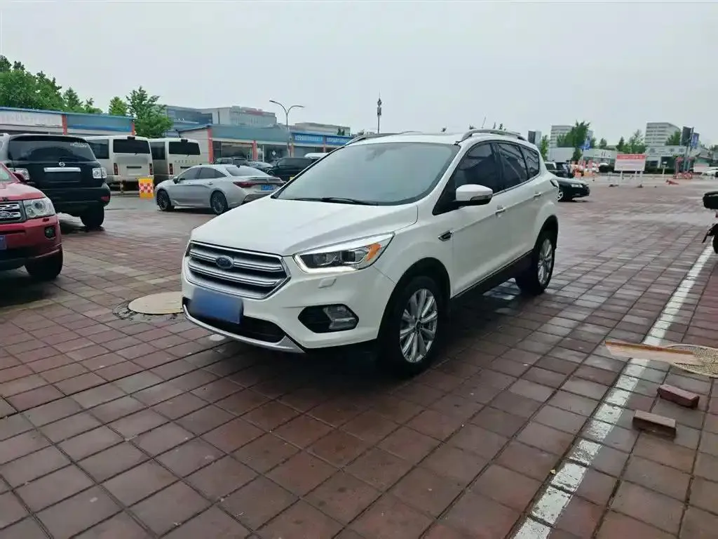 Ford Kuga 2017 Kuga EcoBoost 245 4WD Luxury Wing — photo 1