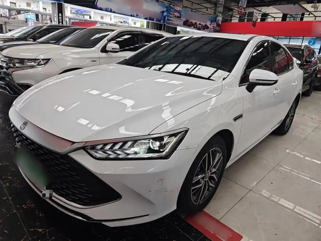 BYD Qin PLUS Qin PLUS 2024 Honor Edition DM-i 120KM Leading Edition — photo 1