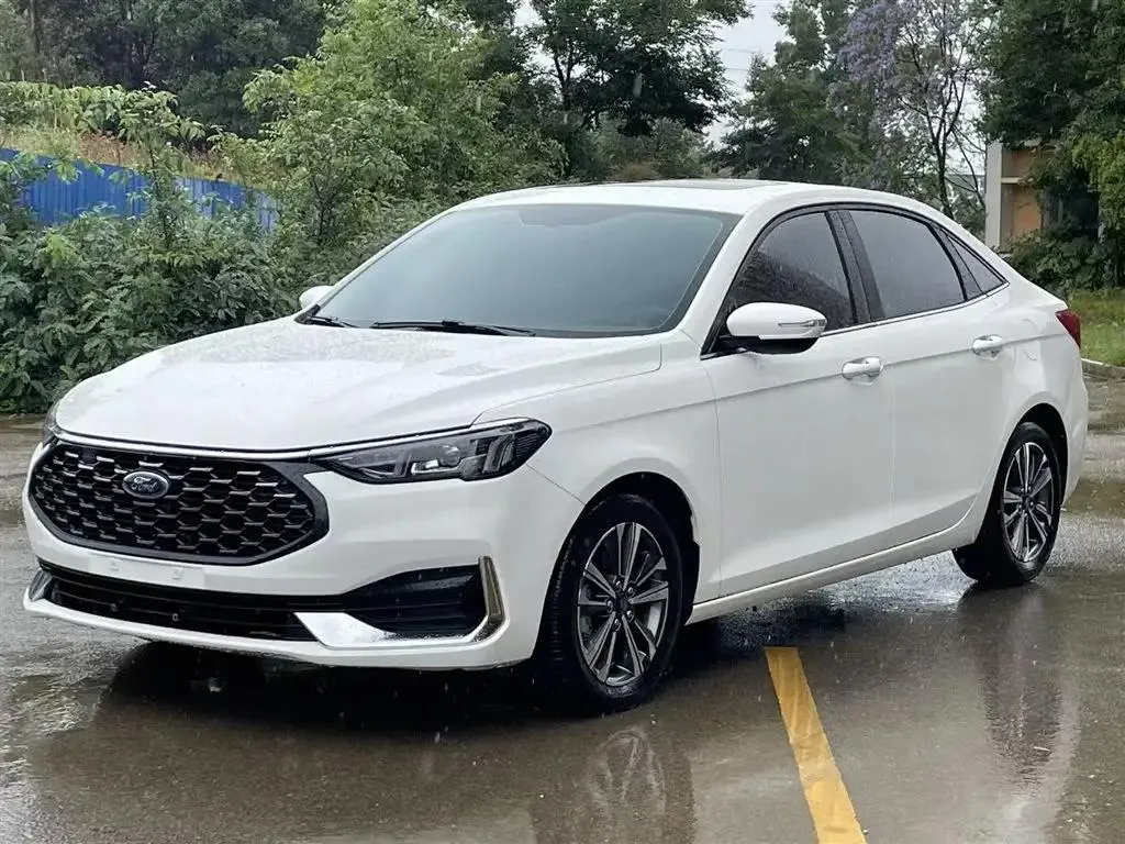 Ford Escort Escort 2021 1.5L Automatic Diamond Edition — photo 1
