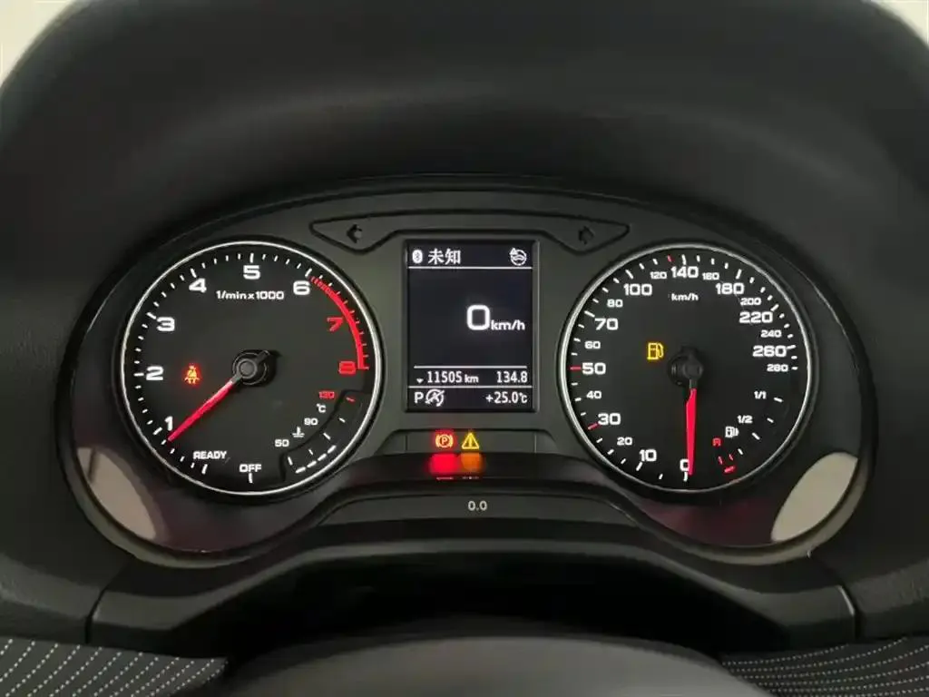 Audi Q2L Q2L 2024 35TFSI Stylish and Elegant Model — عرض الصورة 6