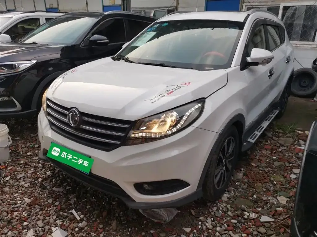 Dongfeng FENGON FENGON Fengguang 580 2017 1.5T Manual Luxury Model — photo 1