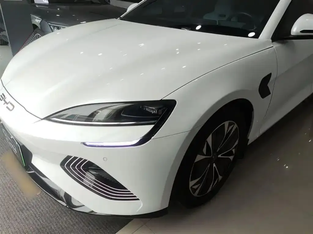 BYD Seal Seal 2023 Champion Edition 550km Premium — photo 1