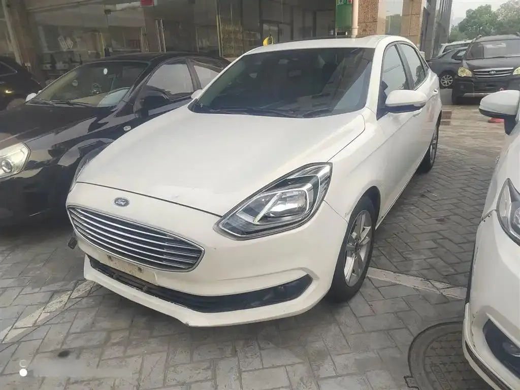 Ford Escort Focus 2019 1.5L Automatic Enjoy Edition — photo 1