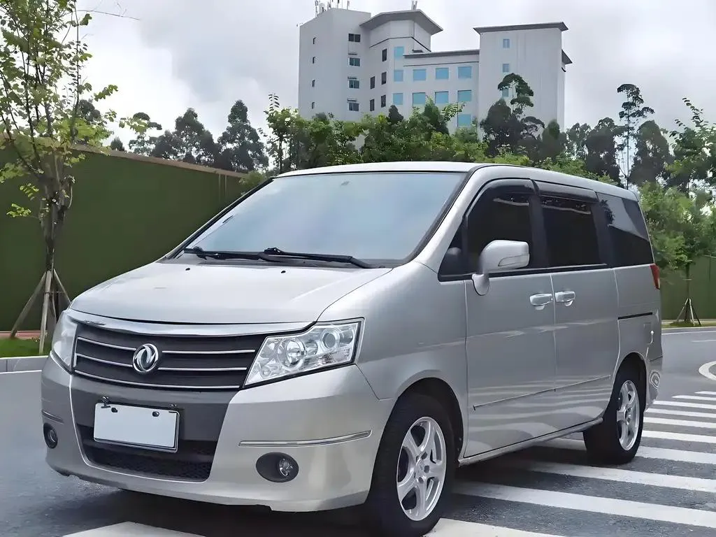 Dongfeng Dongfeng Succe — Prateado / Cinza