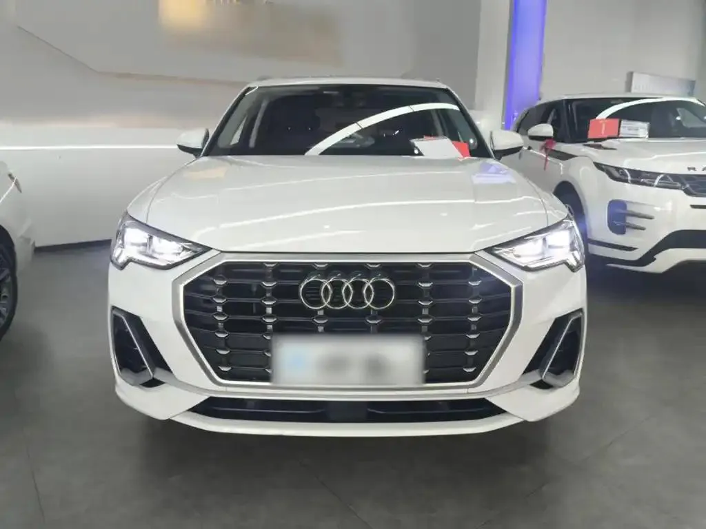 Audi Q3 Q3 2021 35 TFSI Progressive Dynamic Edition — Voir la photo 3