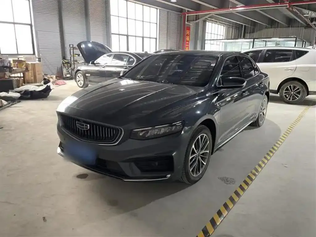 Geely Geely PREFACE — Silver / Gray