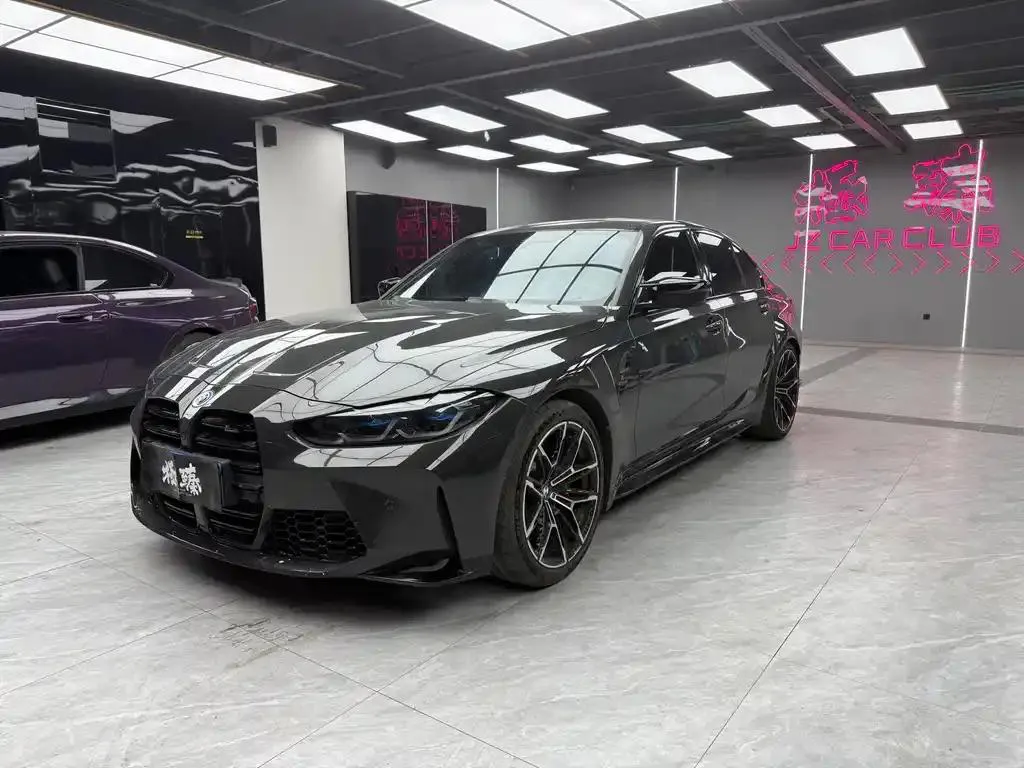 BMW BMW M3 — فضي / رمادي