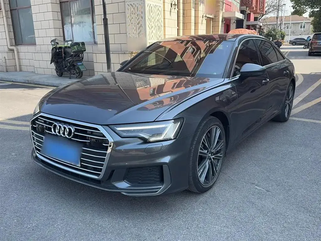 Audi Audi A6L — Argenté / Gris