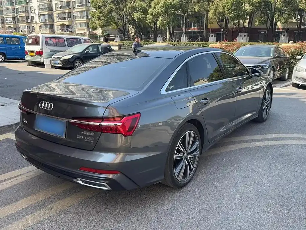 Audi A6L A6L 2021 55 TFSI quattro Premium Dynamic Edition — Voir la photo 5