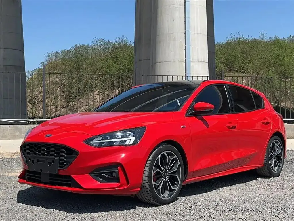 Ford Focus Focus 2020 Hatchback EcoBoost 180 Automatic ST Line — photo 1