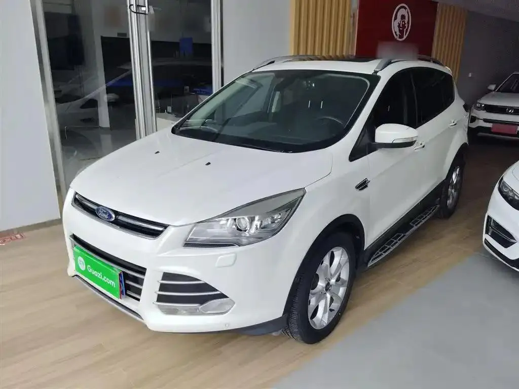 Ford Kuga Kuga 2015 2.0L GTDi 4WD Sports — photo 1