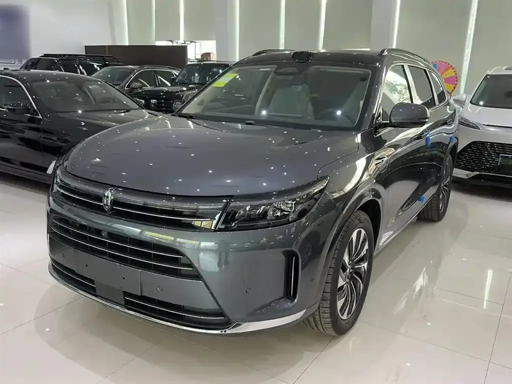 AITO AITO M7 — Argenté / Gris