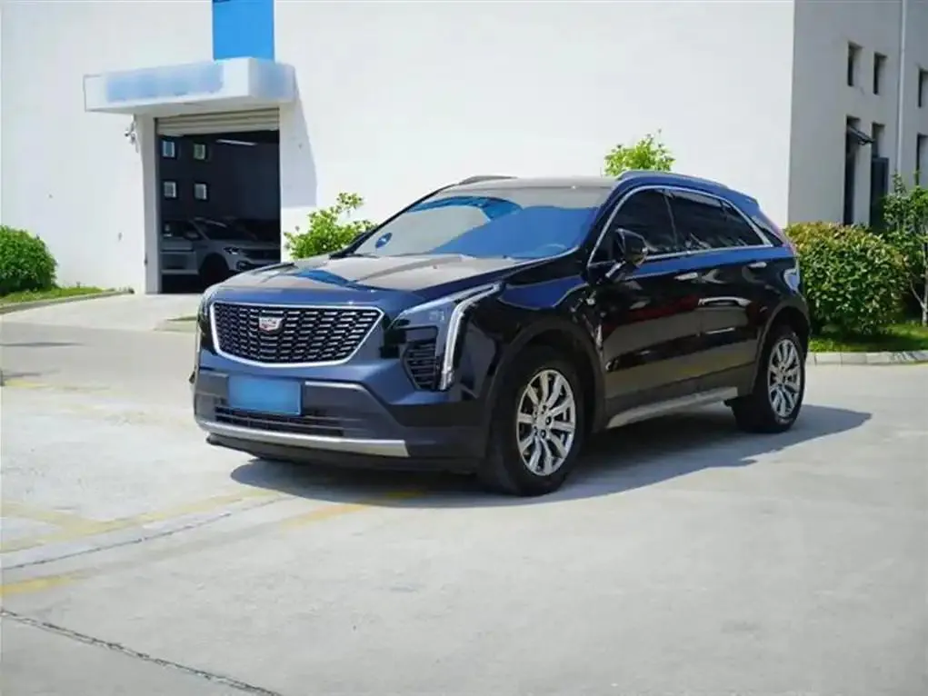 Cadillac Cadillac XT4 — Black