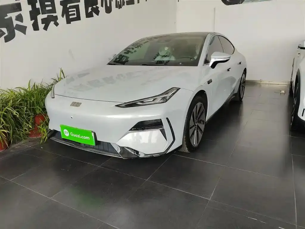 Geely Galaxy Galaxy Galaxy E8 2024 665km RWD Starship Long Range Edition — photo 1