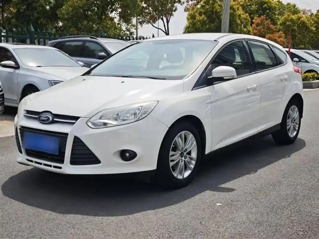 Ford Focus Focus 2012 Hatchback 1.6L Automatic Comfort Edition — photo 1