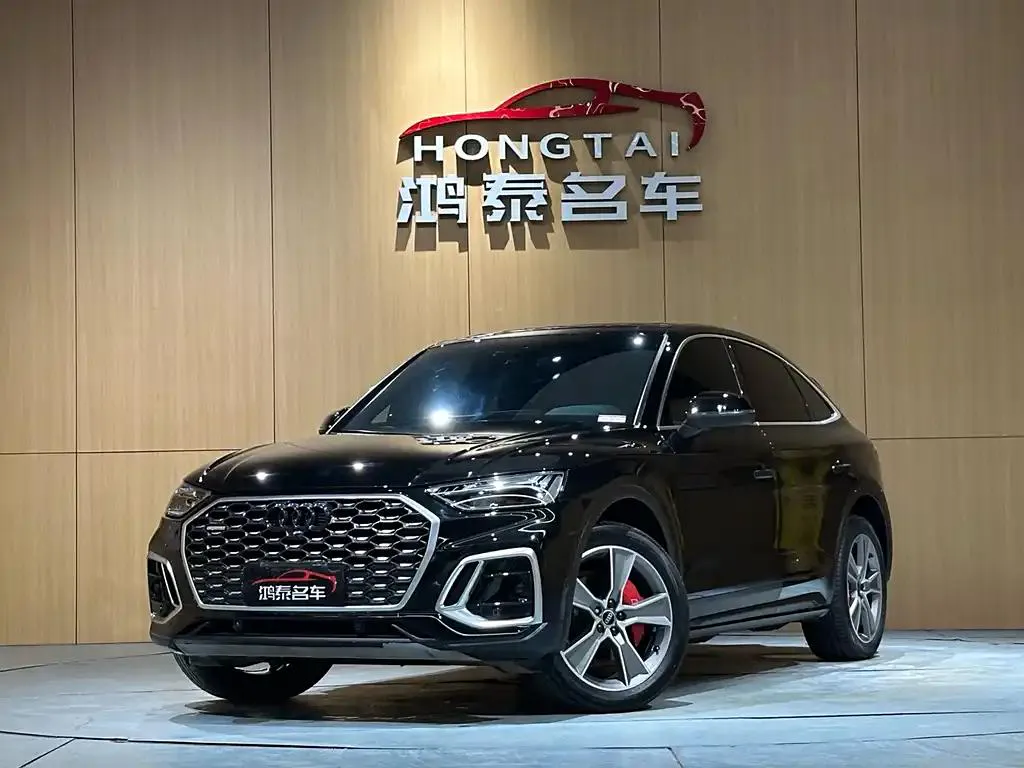 Audi Audi Q5L Sportback — Чёрный
