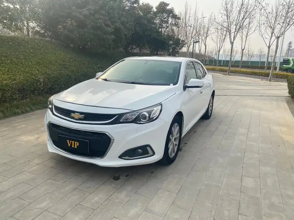 Chevrolet Chevrolet Malibu — Branco