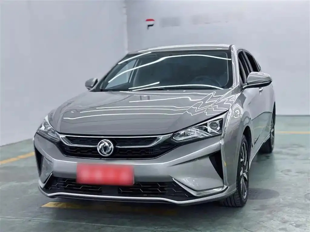 Dongfeng Dongfeng Aeolus Yixuan — Silver / Gray