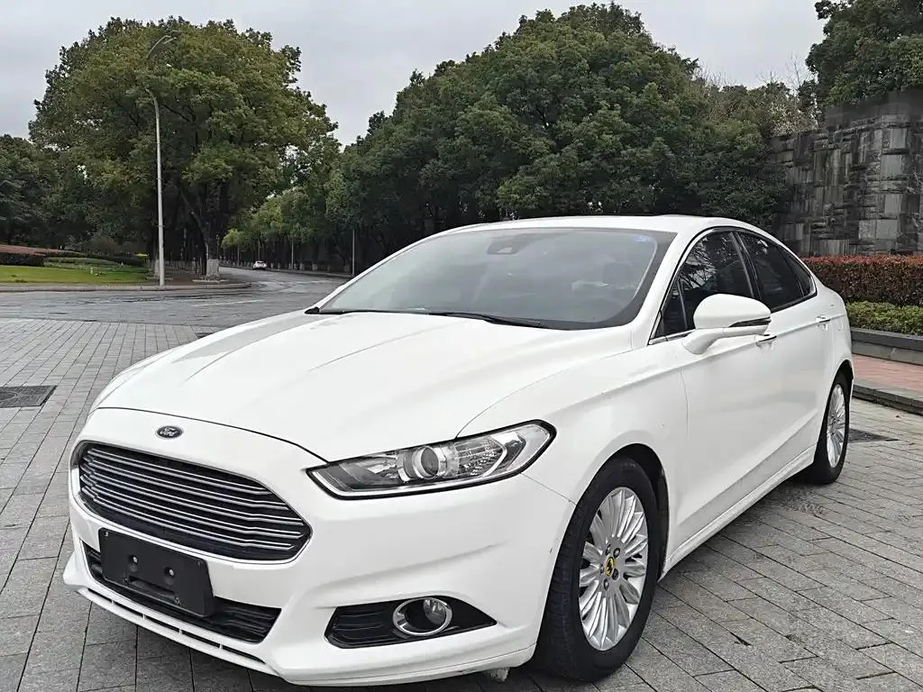 Ford Mondeo Mondeo 2013 2.0L GTDi200 Luxury Model — photo 1