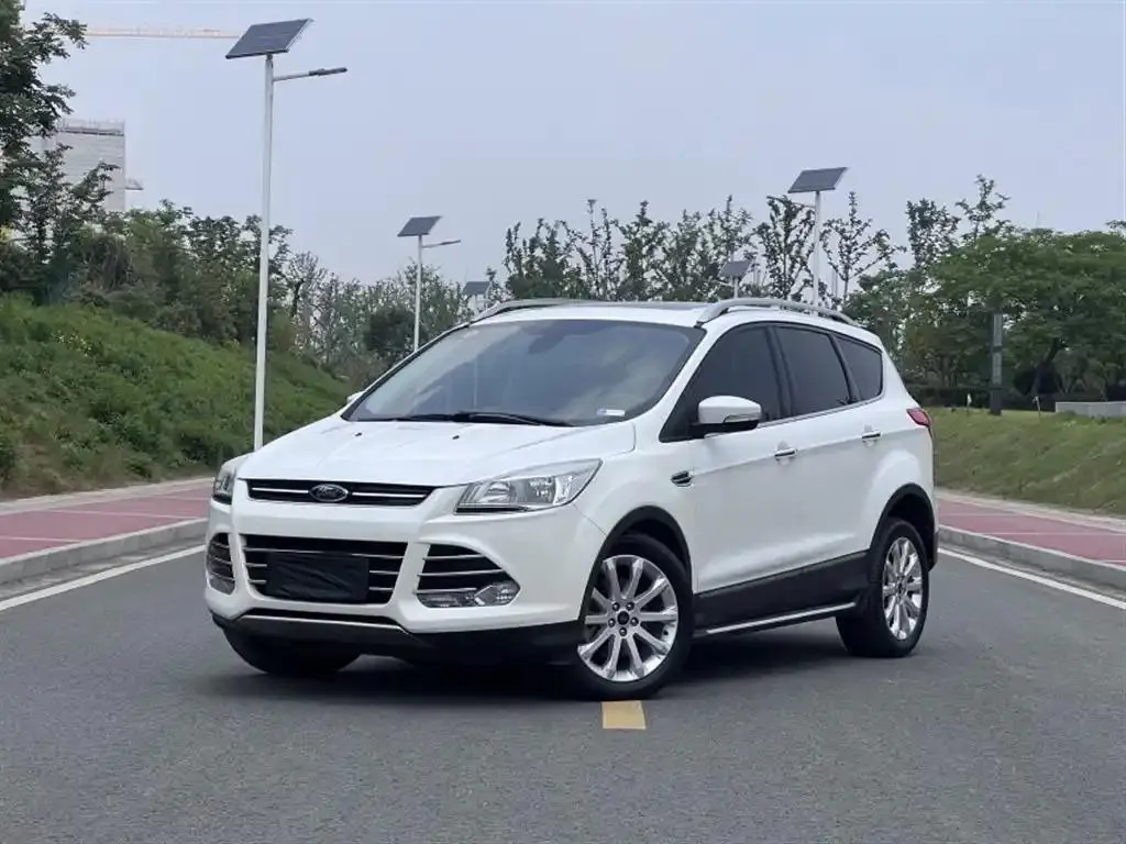 Ford Ford Kuga — White