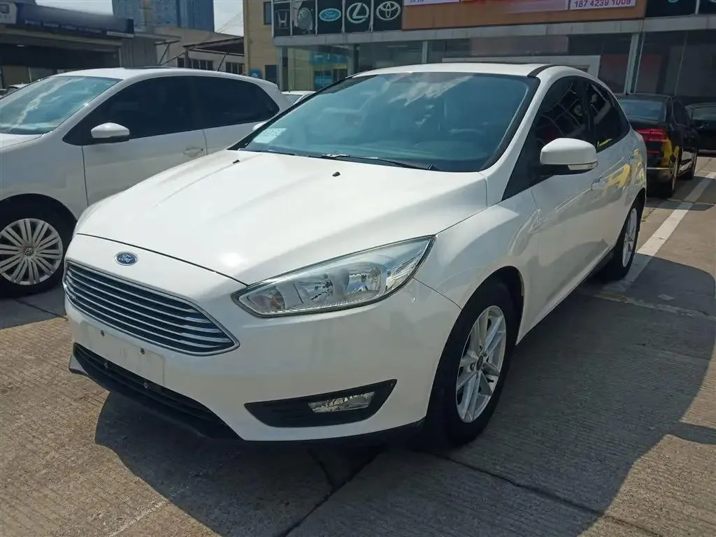 Ford Focus Focus 2018 Sedan Classic 1.6L Automatic Fashion Smart Edition — photo 1