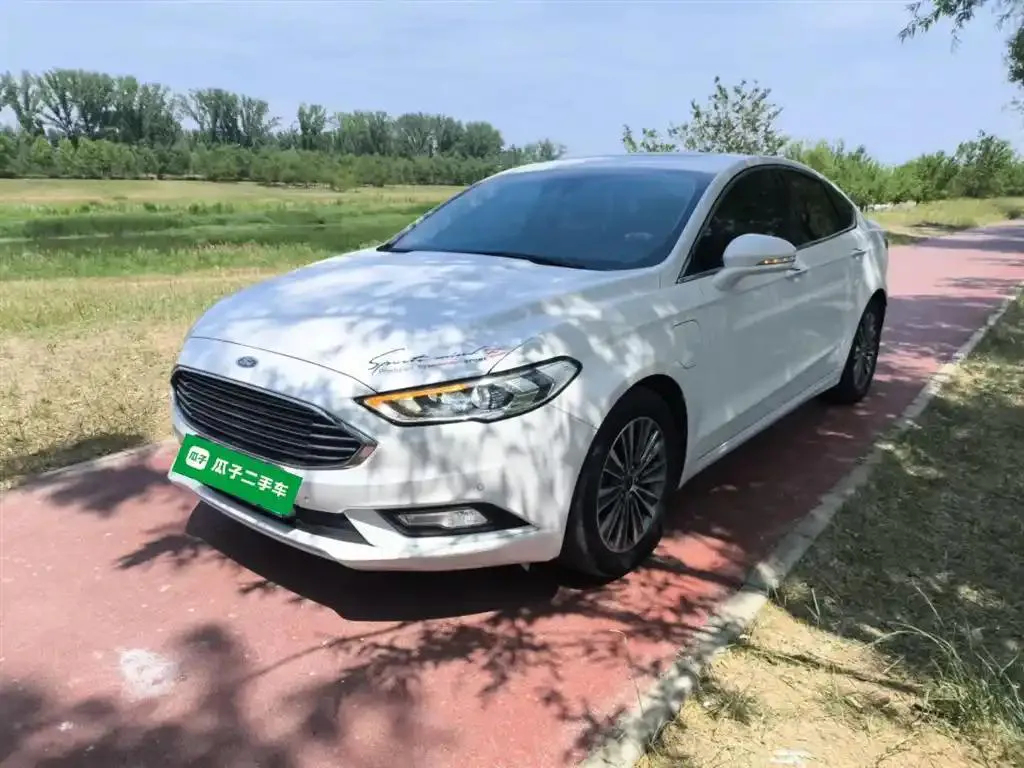 Ford Mondeo EV Mondeo New Energy 2018 2.0 PHEV Zhihao Edition — photo 1