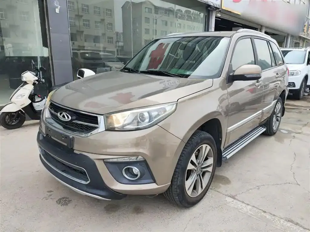 Chery Chery Tiggo 3 — Champagne