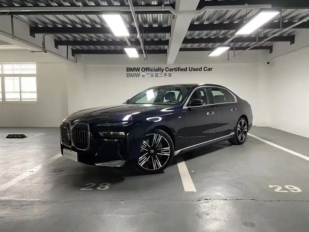 BMW BMW 7 Series — Чёрный