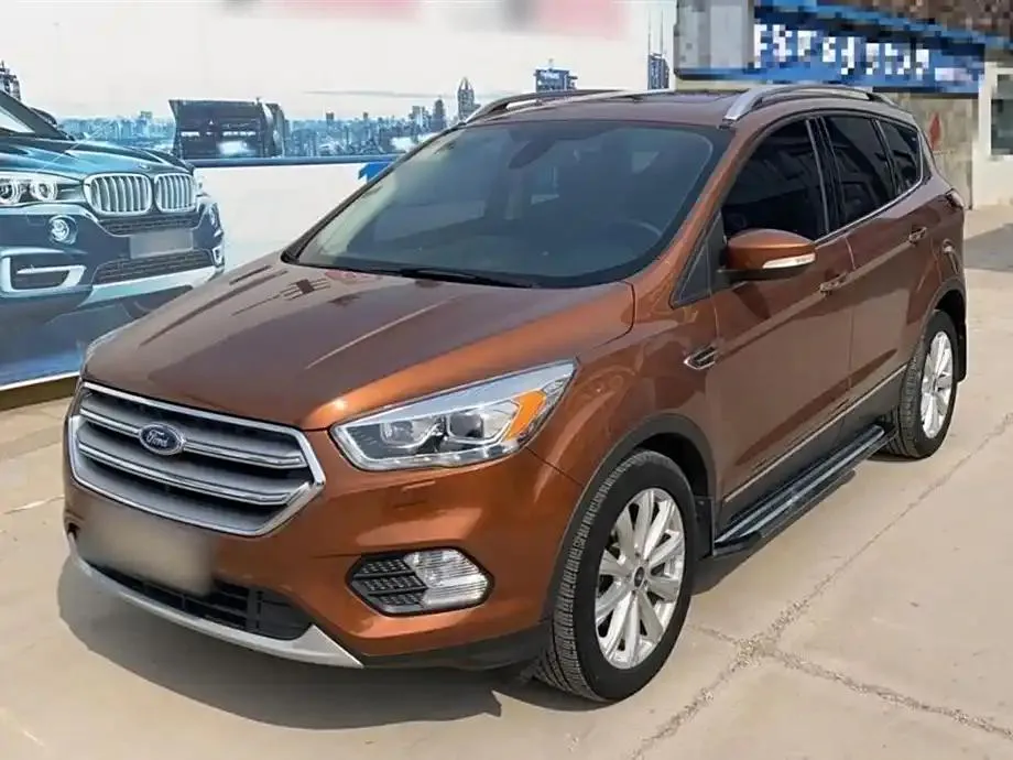Ford Ford Kuga — Yellow
