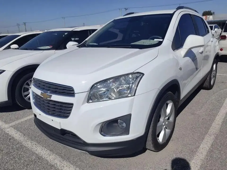 Chevrolet Chevrolet Trax — White