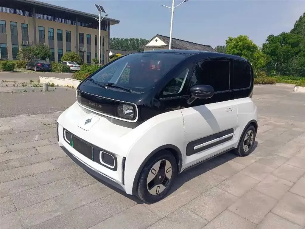 Baojun KiWi EV KiWi EV 2021 Designer LiFePO4 — photo 1