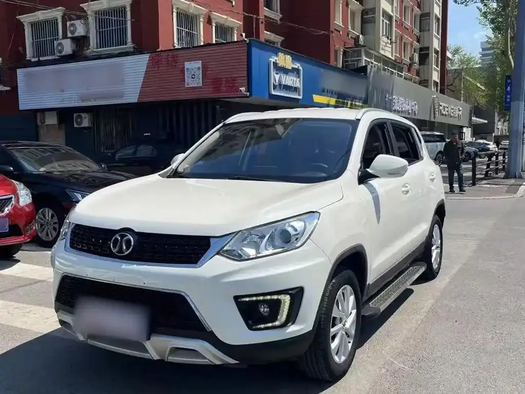 BAIC Motor Beijing Senova X35 2016 1.5L Manual Elite Edition — photo 1